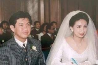 吴婉芳|冻龄女神吴婉芳全素颜出镜，看上去不到30岁，丈夫意外离世死因成谜