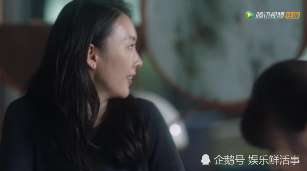 三十而已|《三十而已》，一情节童瑶虽然憋屈，但非常的现实，混圈子要资本