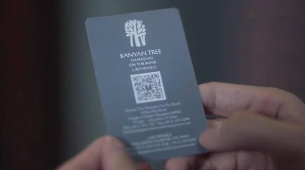 王漫妮|《三十而已》预告：王漫妮旅行归来，帅哥追到门店，两人热情拥吻