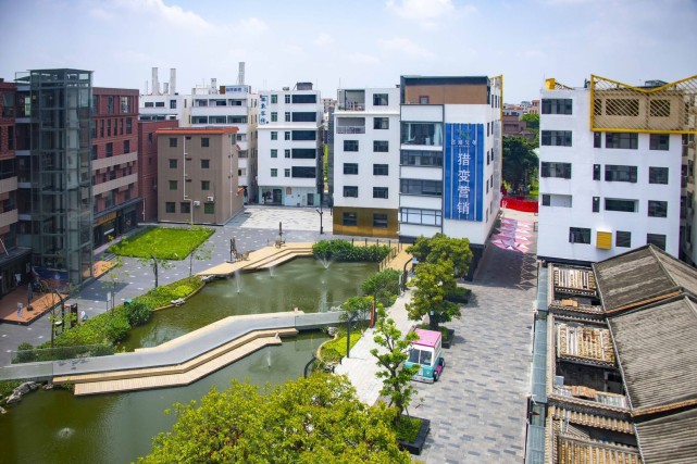 人和镇一留用地合作开发项目签约拟投入逾125亿元打造空港经济园区