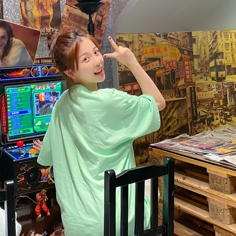 小号|虞书欣暂停小号，大号做营销、小号搞人设的日子一去不复返了？