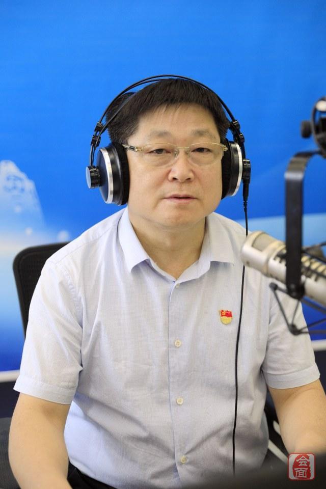 7月14日上午8:00,郑州市商务局党组成员,副局长林继民带领相关处室