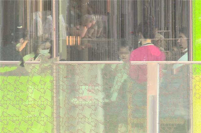 霍思燕|杜江霍思燕带女儿逛街，哎呦喂长相可爱与妈妈互动超有爱