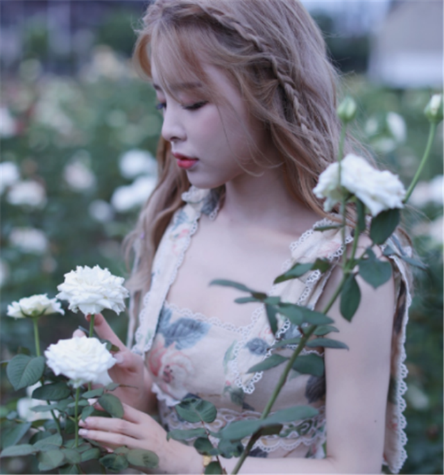 FPX爆冷输给RW,糖小幽却在晒美照，粉丝愤怒爆破
