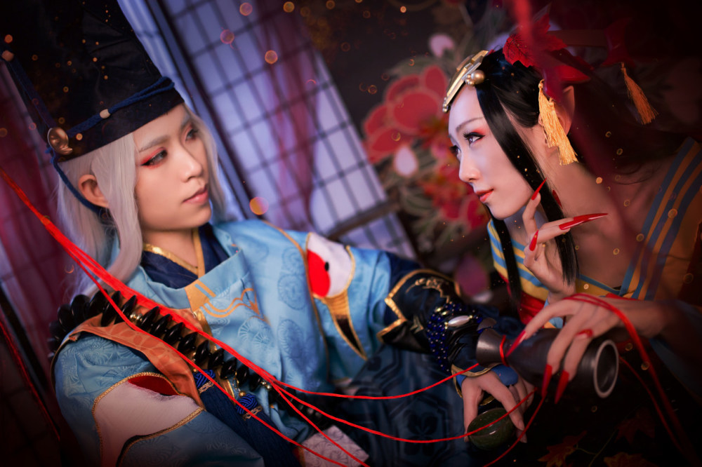 【噬情入骨】枯骨红颜,枫叶乍起,今夜,又是谁迷了眼.