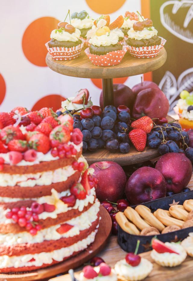 婚礼布置甜品台太俗气这6种方式更受欢迎