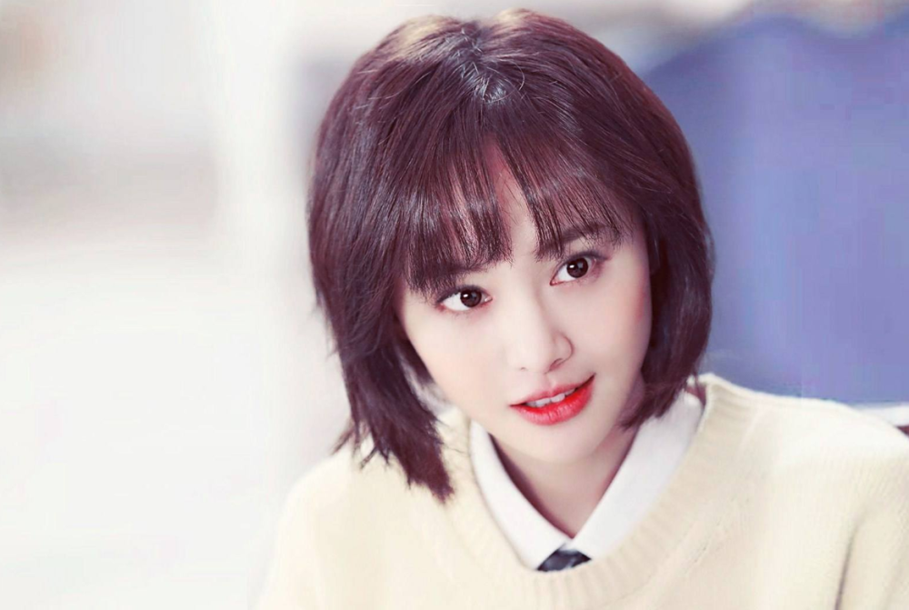 郑爽|郑爽的二手水杯卖2500元被质疑，随后发文回怼营销号