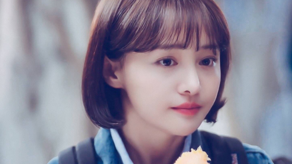 郑爽|郑爽的二手水杯卖2500元被质疑，随后发文回怼营销号