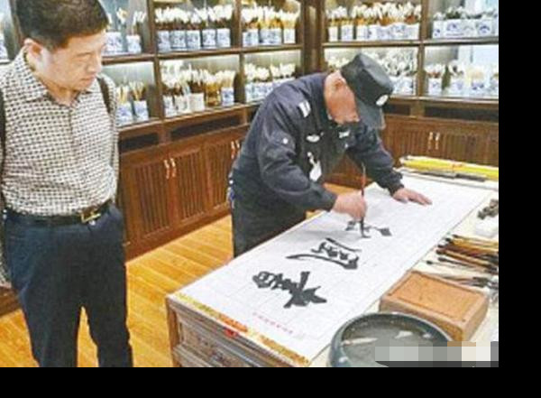 书法|保安大叔写得一手精妙的欧楷，法度严谨，被誉为书坛“扫地僧”