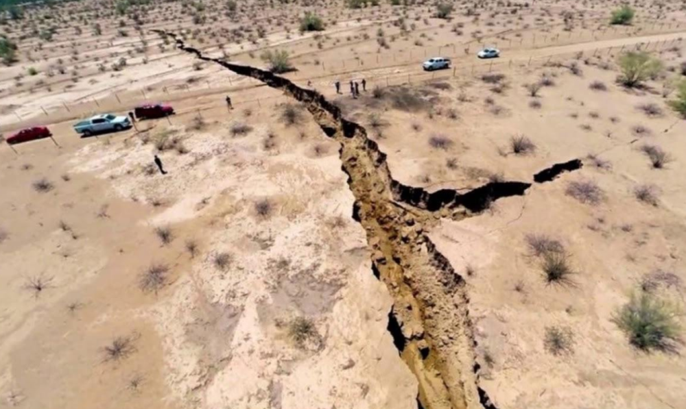 科学家|科学家警告！地球第“五大洋”可能在形成，已出现约56公里长裂缝