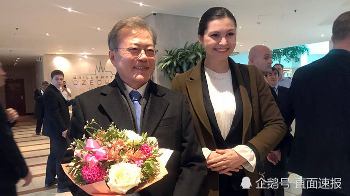 文在寅|被年轻人和女人抛弃？文在寅遭遇支持率“死亡交叉”还因为这件事