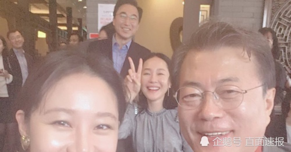 文在寅|被年轻人和女人抛弃？文在寅遭遇支持率“死亡交叉”还因为这件事