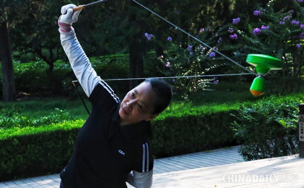 北京景山公园|北京应急响应调为三级 市民晨练健身忙