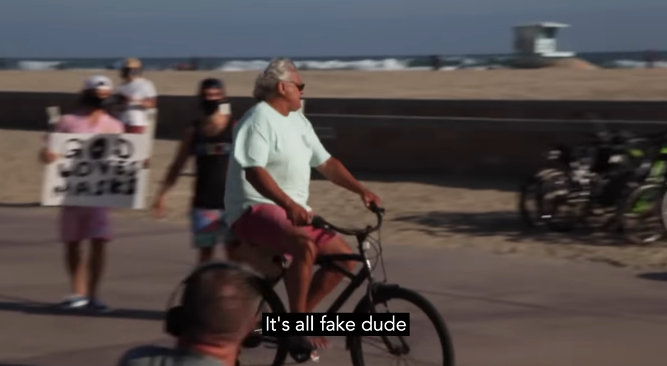 美国_社会|烧口罩、撕口罩，戴口罩咋就这么难？