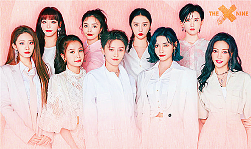 会合照,看清刘雨昕的站位,官方终于"长记性"了|刘雨昕|演唱会|the9