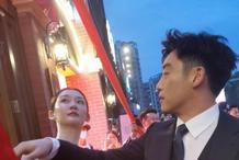 吴佩慈|吴佩慈低价出租豪宅后亮相，孤身一人全副武装上街买菜，超接地气