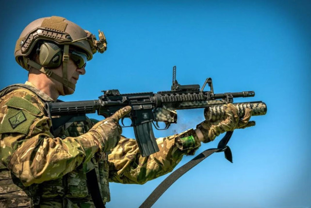 还未摆脱苏联阴影|pkm机枪|m4卡宾枪|匈牙利_军事|苏联_军事|步枪