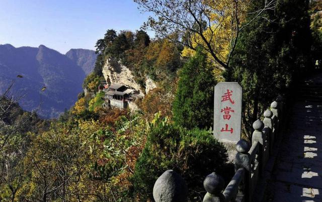 中国最会赚钱的名山，年收入几十个亿，当地人：金山银山都不换这座宝山