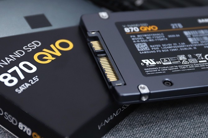这性能谁敢来一较高下三星870qvo固态2tb评测