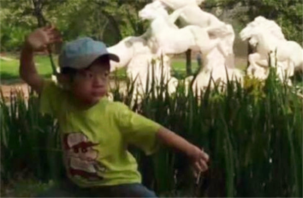 中国姓氏大辞典|湖北一考生因自创霸气姓氏走红，或成全国唯一，众人好奇咋上户口