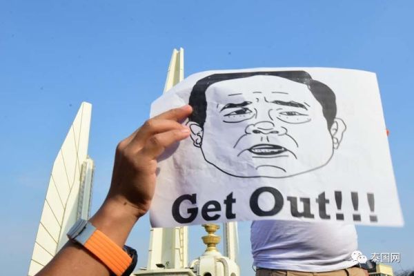 泰国_时政|泰国示威游行大爆发！疫情还没过，数千民众就要赶巴育下台