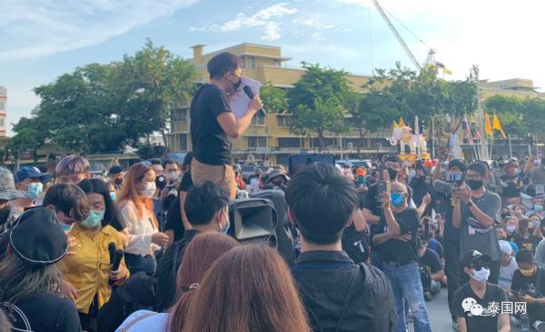 泰国_时政|泰国示威游行大爆发！疫情还没过，数千民众就要赶巴育下台