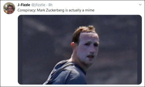 扎克伯格|在夏威夷冲浪的扎克伯格，“像个哑剧演员”