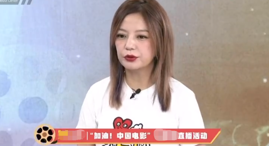 赵薇|赵薇黄晓明时隔半年再同框，44岁赵薇瘦身成功却比老同学显老气