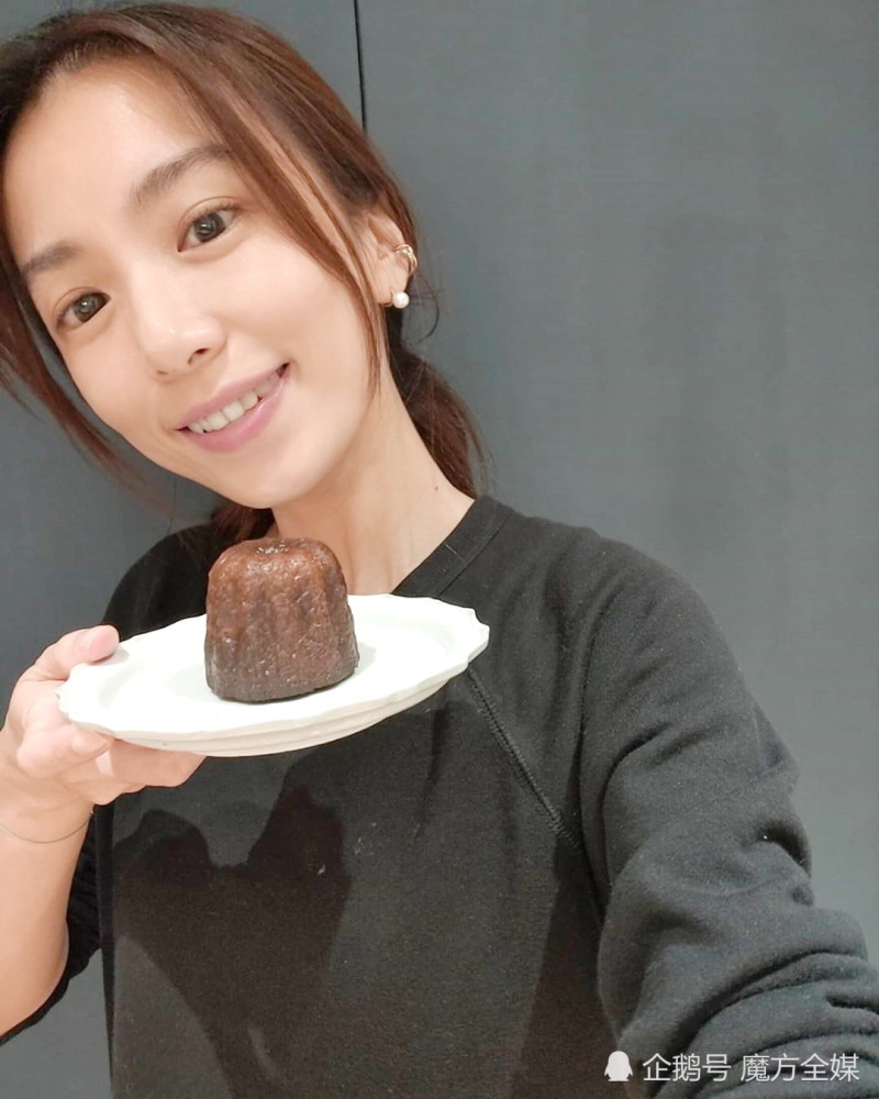 比原价足足贵14倍!hebe小巨蛋演唱会黄牛再现