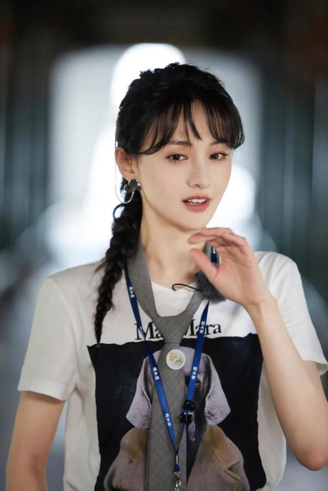 朱一龙|“饭饭快报”朱一龙动态、鞠婧祎被黑、郑爽新剧、刘诗诗碰瓷