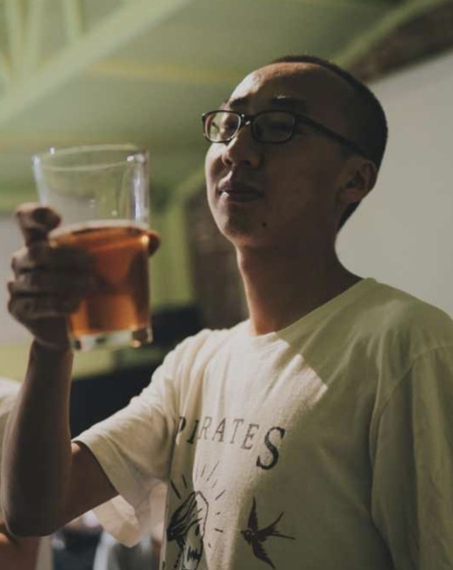 卡姆获刑8个月罚款两千|判了！！脱口秀演员卡姆容留他人吸毒案获刑8个月罚款两千