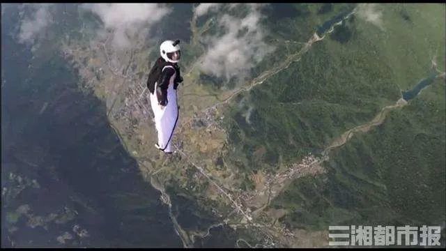 维多利亚·西利尔斯|降落伞被丈夫做手脚 英女子千米高空坠地奇迹生还