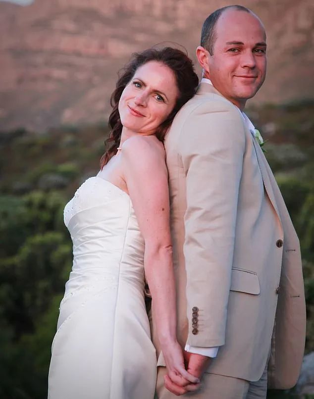 维多利亚·西利尔斯|降落伞被丈夫做手脚 英女子千米高空坠地奇迹生还