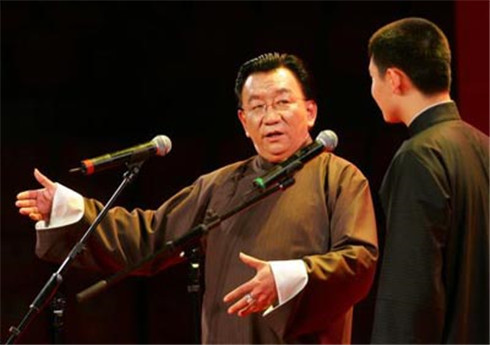侯耀华|侯耀华代父逐出师门的相声前辈，也是姜昆相声艺术的领路人