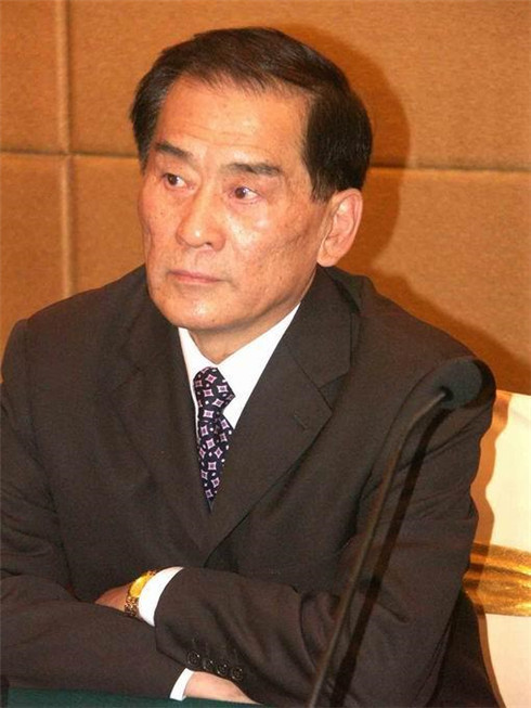 侯耀华|侯耀华代父逐出师门的相声前辈，也是姜昆相声艺术的领路人