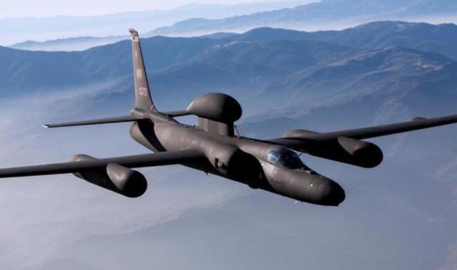 两枚东风快递直落南海 美军中将做出回应 美军舰仍会再往南海 弹道导弹 美国海军 中方 东风快递 南海 美军