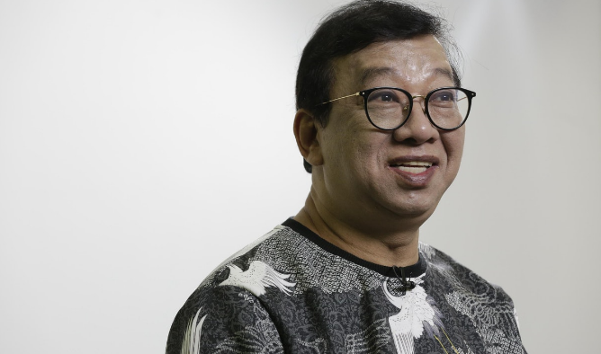 周星驰|助理评周星驰：片场暴君，扬言“杀死”女演员，此法让他一秒消气