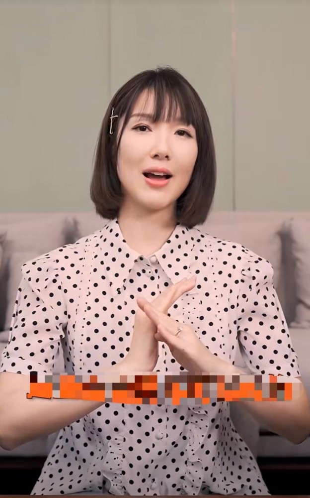 李亚男|李亚男晒视频秀新发型，剪齐刘海遮挡脱发痕迹，轻抚孕肚母爱满满