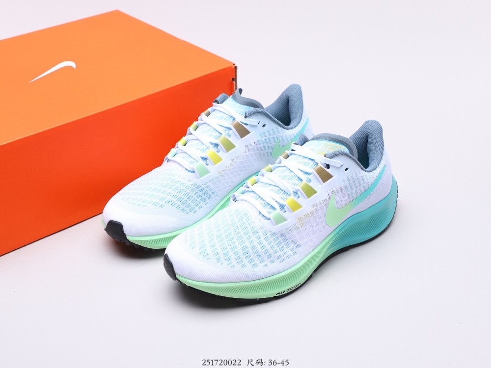 夏天跑步如何让选择透气的鞋子登月37代告诉你