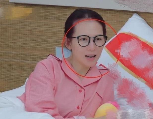 吉娜|吉娜拍广告被偶遇，身材高挑惹人羡，拍摄结束却秒变脸很不耐烦