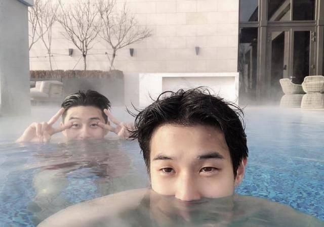 朴叙俊|朴叙俊出演《暑假》引热议！崔宇植对其撒娇：我就喜欢和哥一起睡