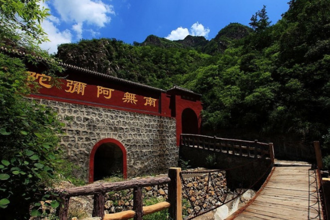 北京|北京不输九寨沟的景点，人称京西“小五岳”，因私建别墅让人驻足