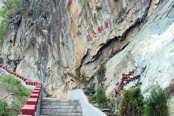 北京|北京不输九寨沟的景点，人称京西“小五岳”，因私建别墅让人驻足