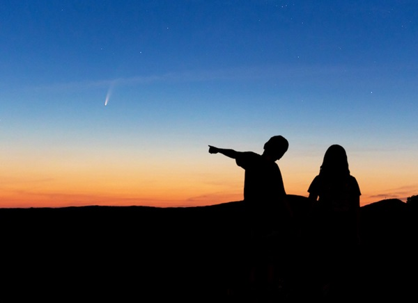 彗星|新智彗星还将返场，2020年的第一颗肉眼可见的彗星，终于等到你