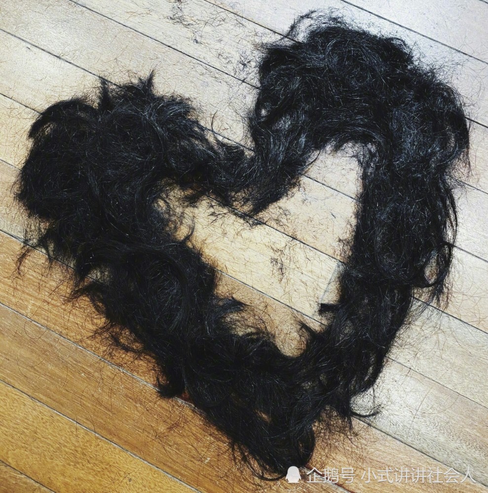 吴亦凡|吴亦凡发微博，晒新照片，被粉丝夸赞依旧是天神下凡