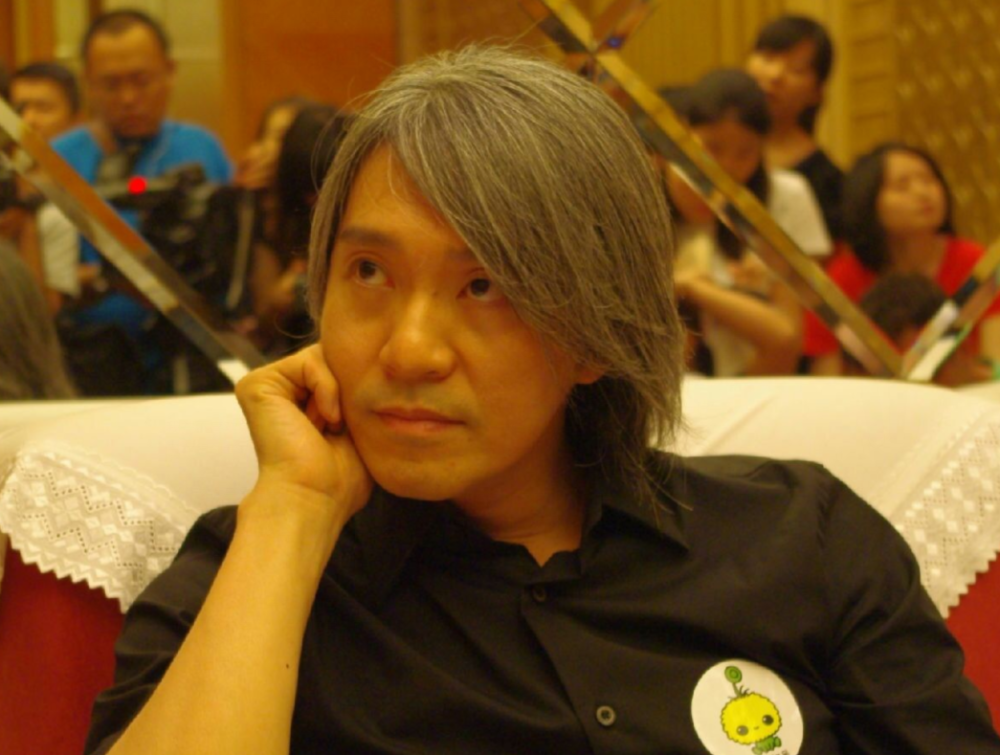 周星驰|助理评周星驰：片场暴君，扬言“杀死”女演员，此法让他一秒消气