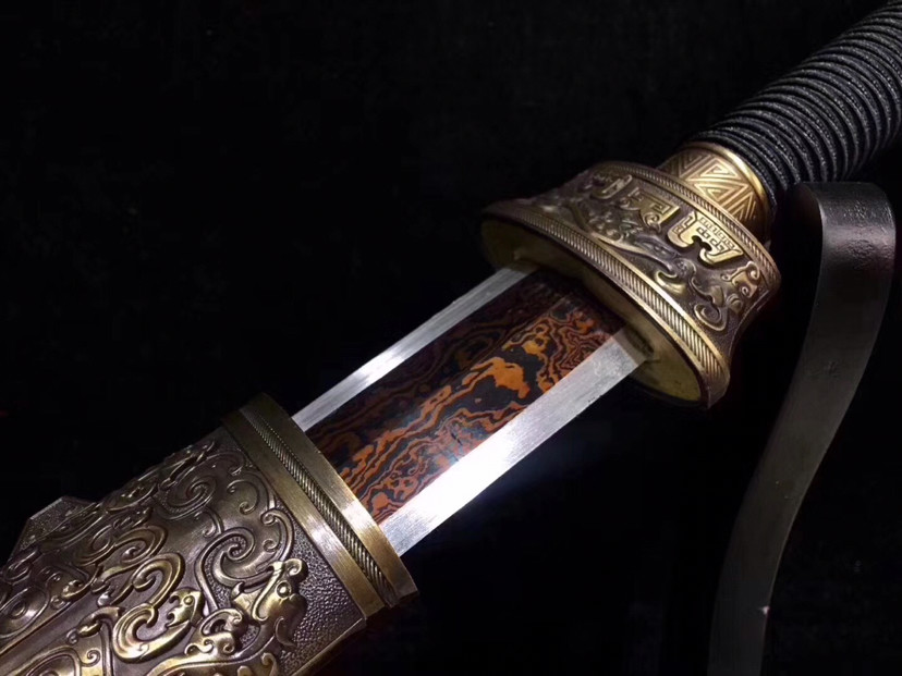 战国|花纹钢发红八面战国剑