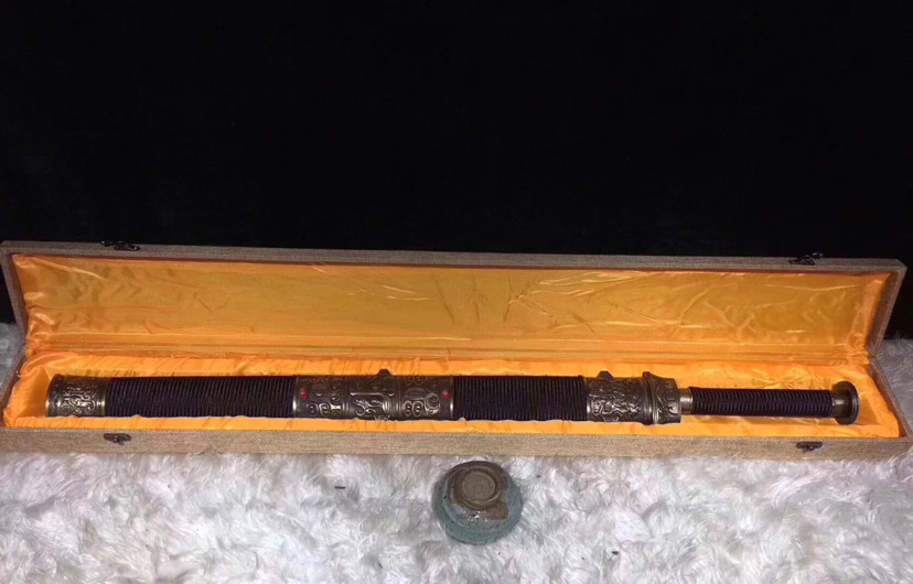 战国|花纹钢发红八面战国剑