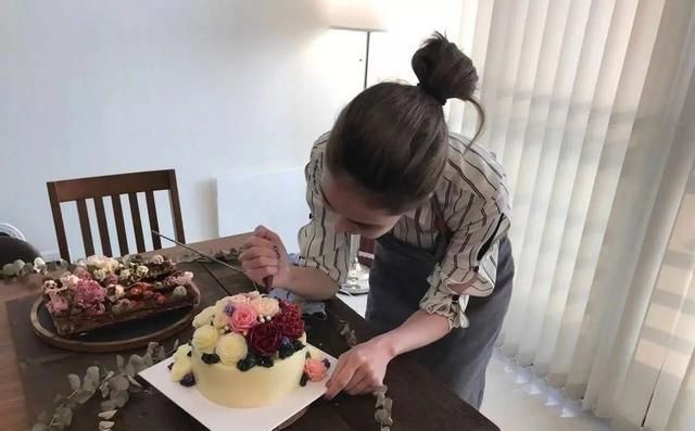 周杰伦|28岁被宠成公主：“命好的天王嫂，有你不知道的拼命”