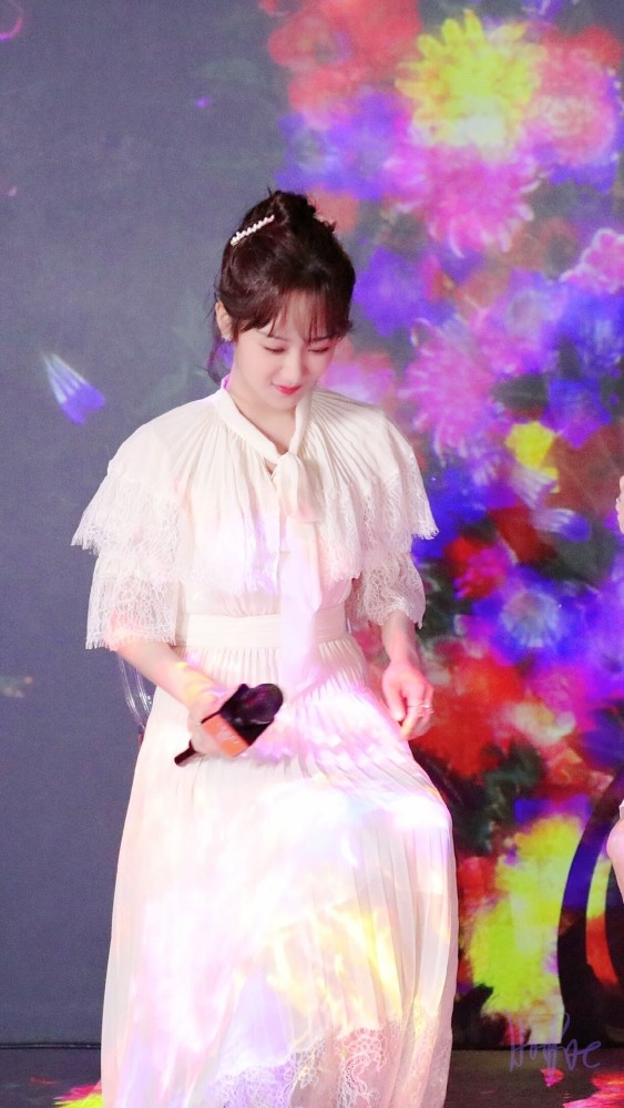 杨紫|杨紫新剧杀青后首度出席活动，无修图超美却仍被黑粉吐槽太壮实